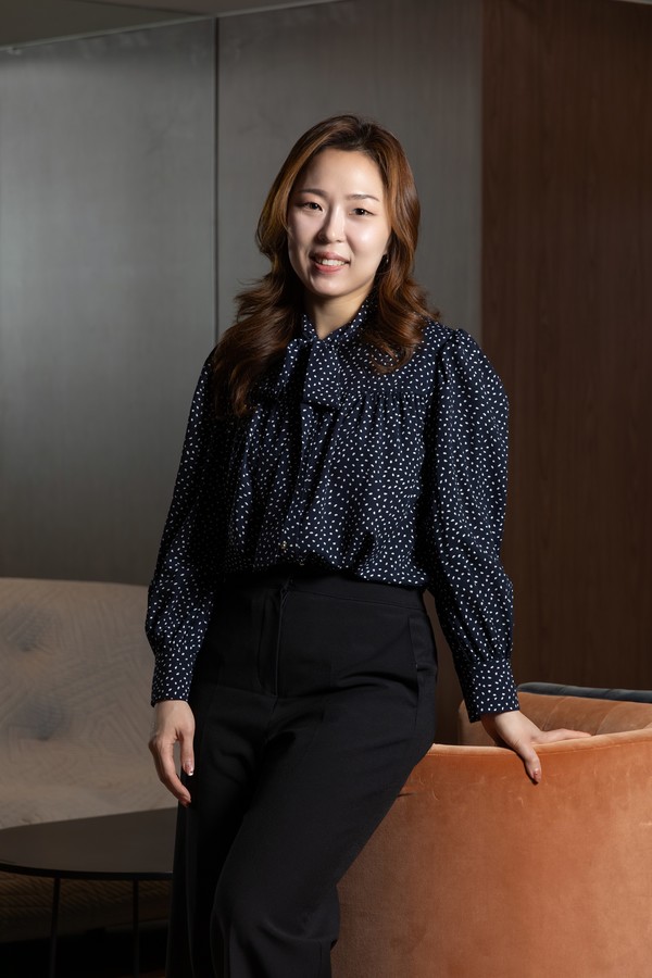  “나보다 뛰어난 전문가들을 모으고 아름다운 하모니를 만들어내는 사람이 진정한 리더라고 생각합니다. 저 역시 뛰어나거나 잘난 사람이라고 생각하지 않아요. 아직도 배울 점이 많고 더 많은 경험이 필요하다고 느낍니다. 부족한 점은 많지만 좋은 단원들과 끊임없는 연습을 통해 정말 멋진 공연을 세상에 보여드릴 수 있는 리더를 꿈꾸고 있습니다.”